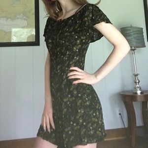 Floral print off the shoulder dress w/ buttons